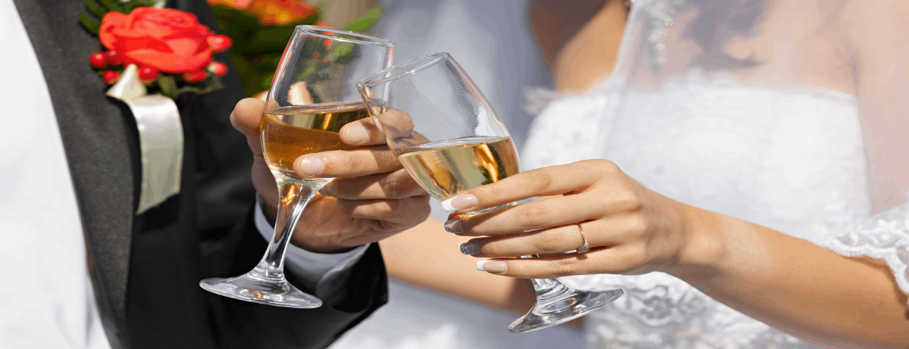 wedding wines bride and groom champagne